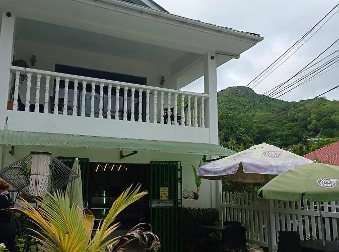 Les Forbans Selfcatering Apartman