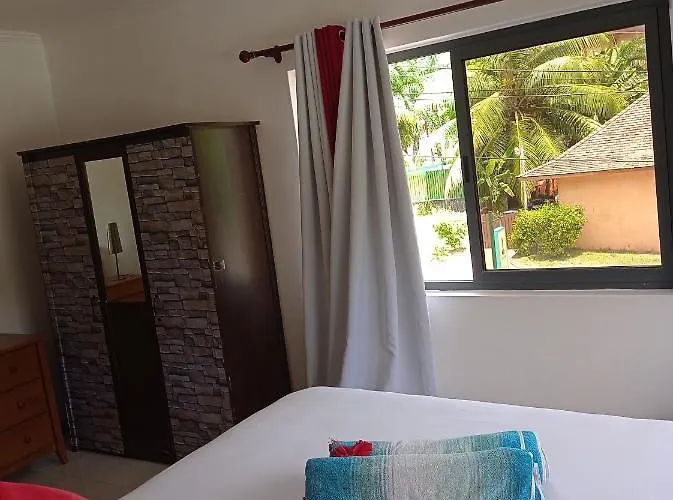 Les Forbans Selfcatering Apartman