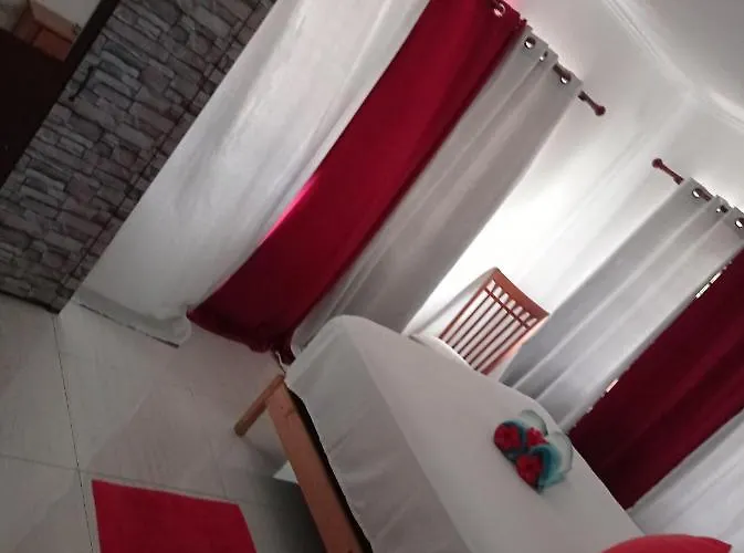 Les Forbans Selfcatering Apartman *