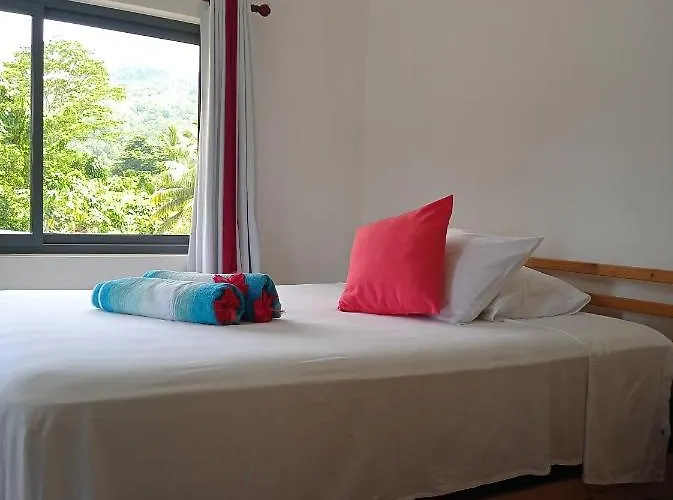 Les Forbans Selfcatering * Takamaka